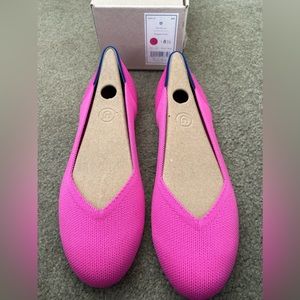 ROTHY’S! Rothy’s round toe flat in Dragon Fruit in size 8.5.